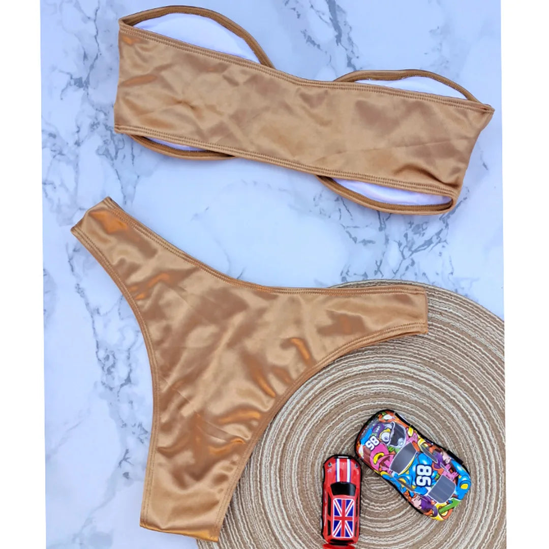 Bikini ohne Träger mit verstellbaren Polstern