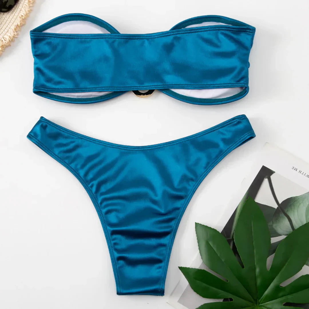 Bikini ohne Träger mit verstellbaren Polstern