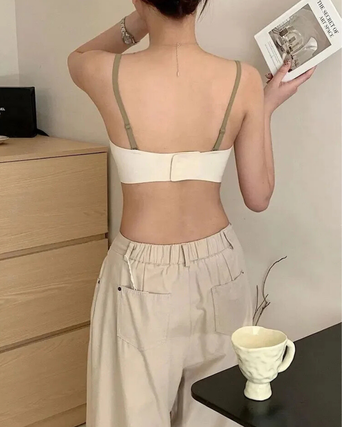 Weicher Bralette-BH mit dekorativem Unterteil