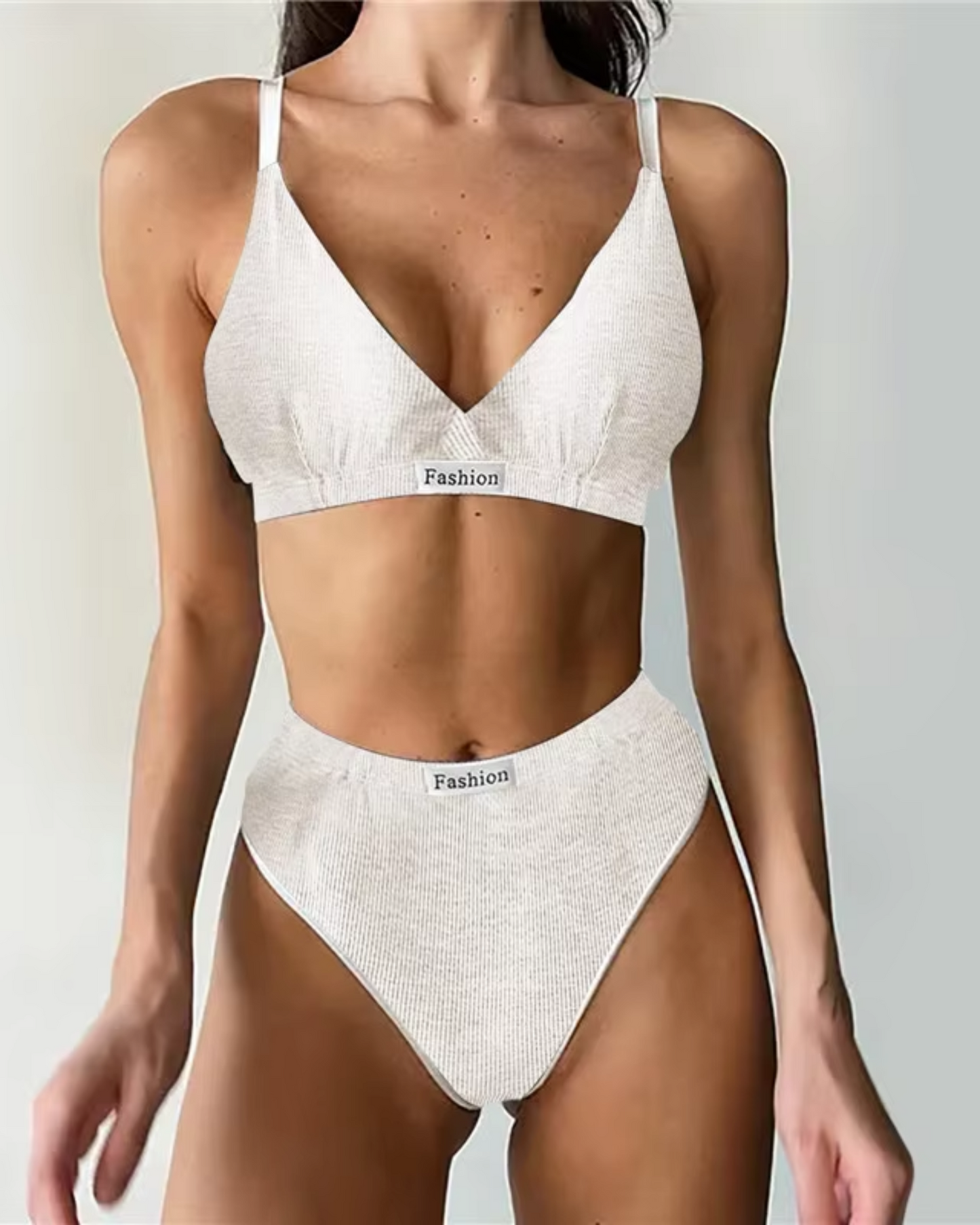 Bequeme Unterwäsche-Set aus geripptem Material
