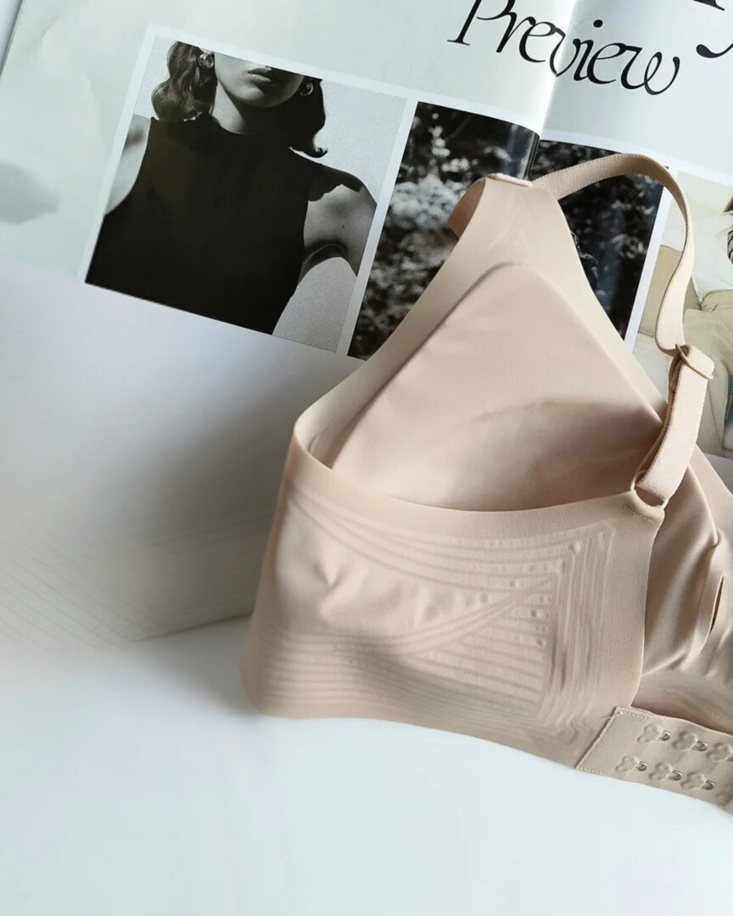 Weicher nahtloser BH mit dünnen Trägern