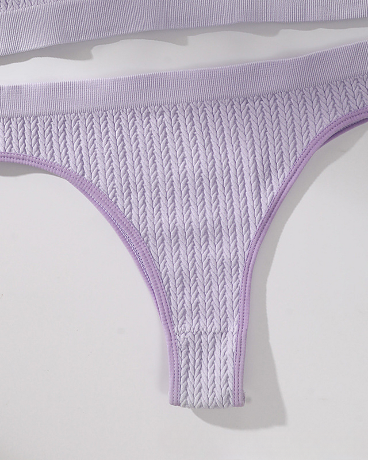 Bequeme Unterwäsche-Set aus strukturiertem Material