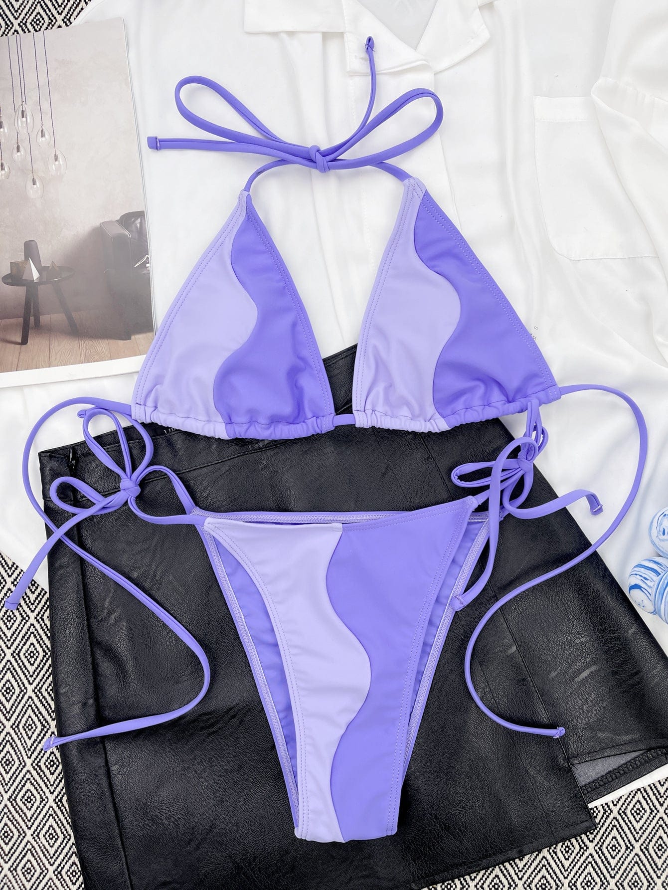 Zweiteiliges Bikini mit Bindung