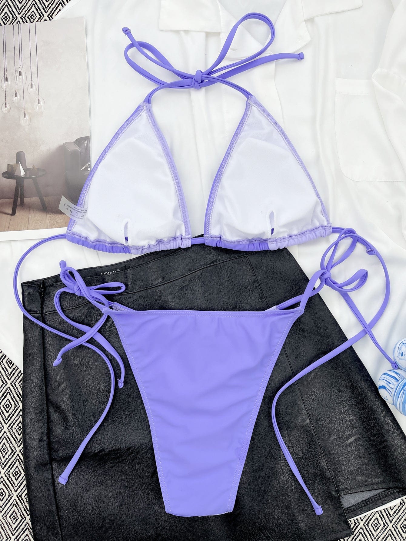 Zweiteiliges Bikini mit Bindung
