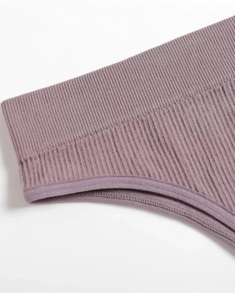 Bequeme Unterwäsche-Set aus geripptem Material