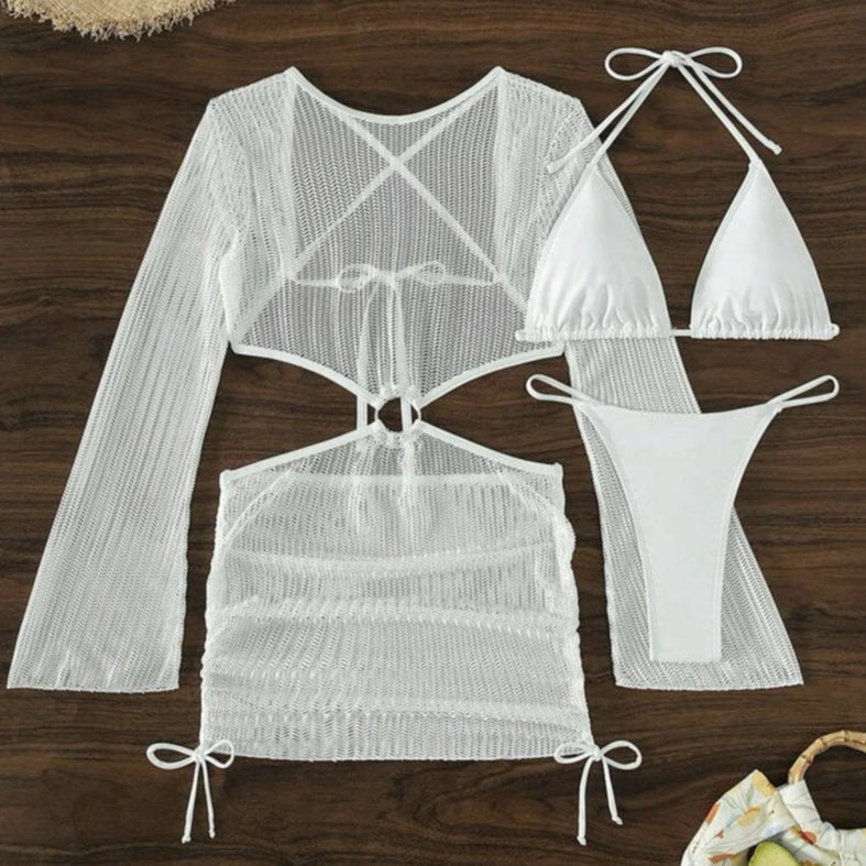 Bikini mit freiem Rücken und Strandkleid
