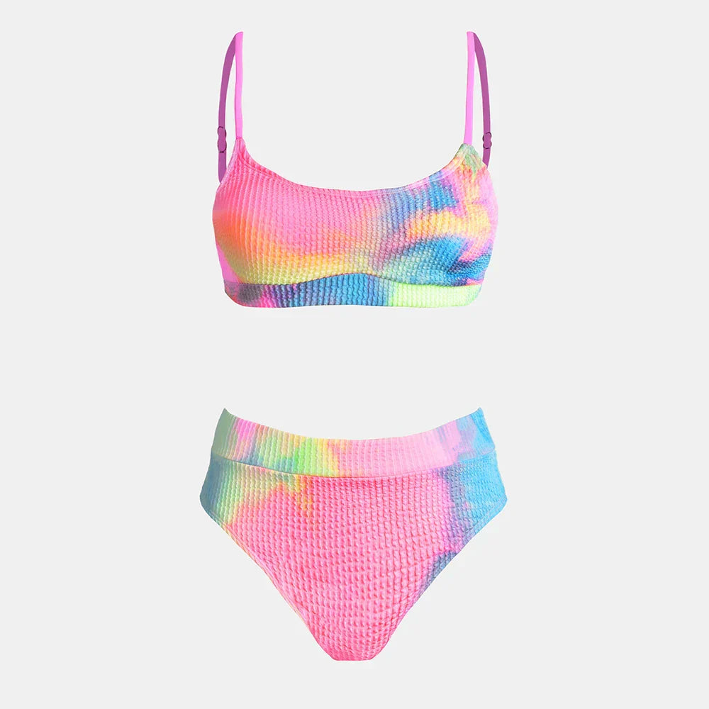 Bikini aus elastischem Material mit gerippter Struktur