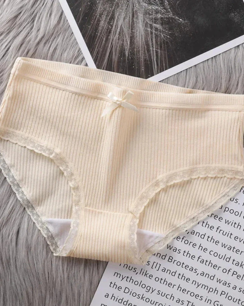 Bequeme gestreifte Slips mit Spitze