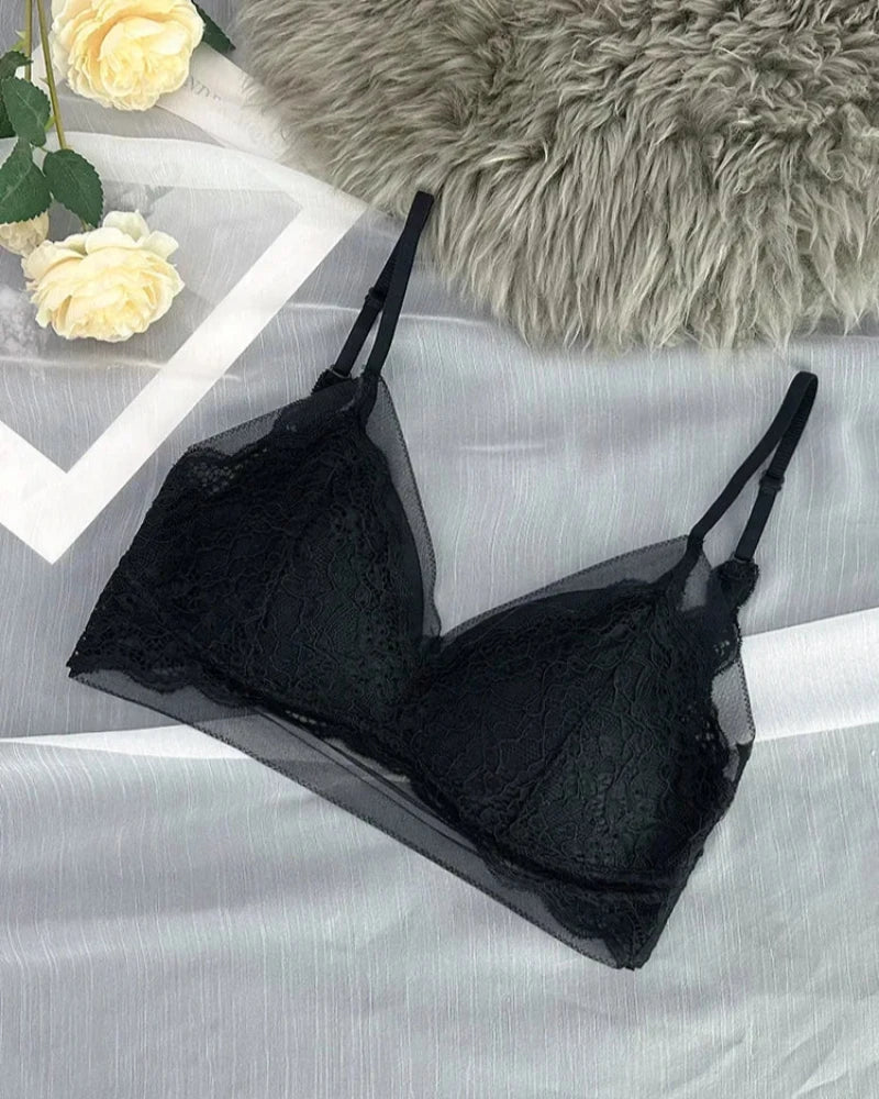 Weicher Spitzen-Bralette-BH mit Netz.