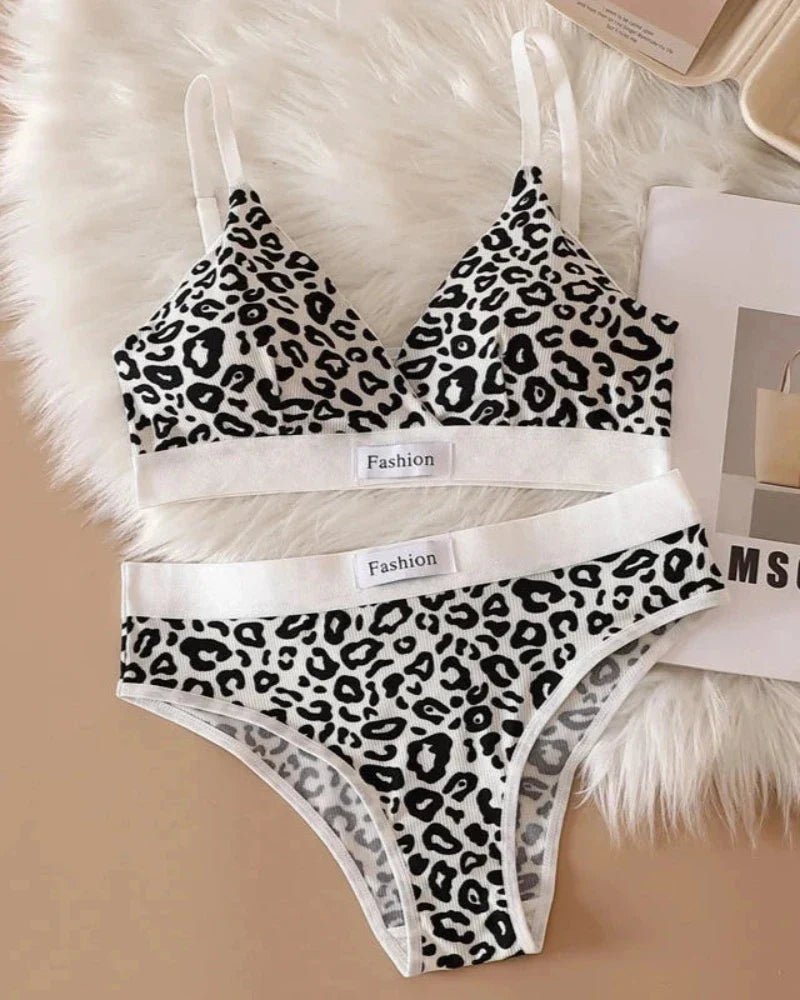 Bequeme Unterwäsche-Set im Leopardenmuster