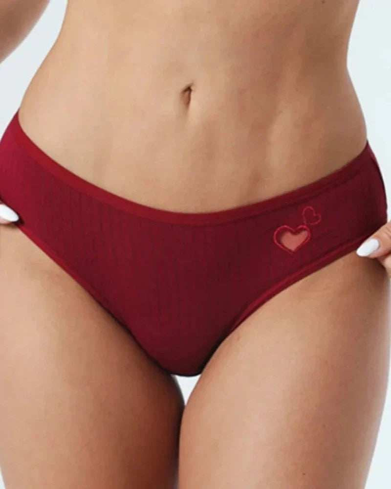 Bequeme Slips mit ausgeschnittenem Herz