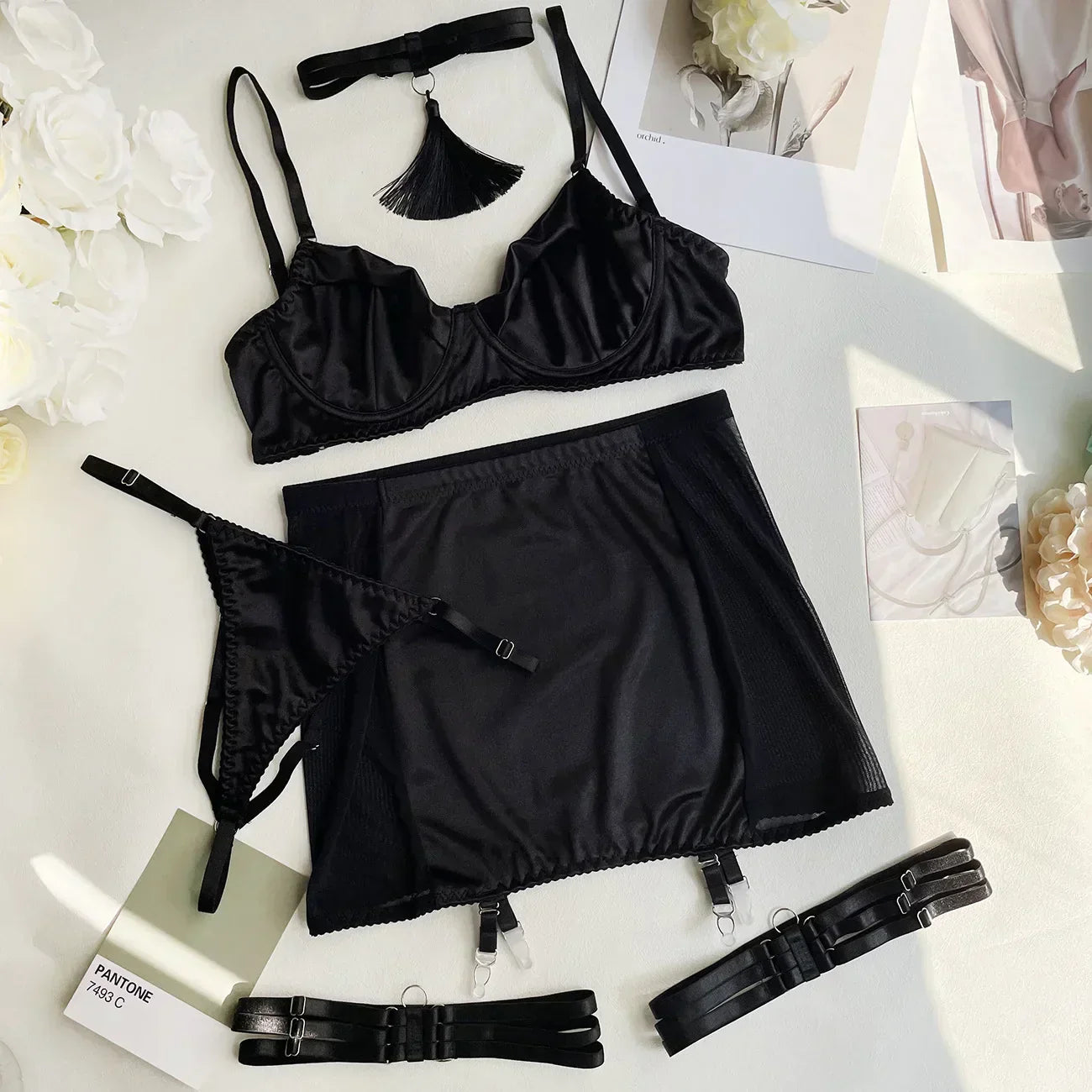 Satin-BH-Set mit Choker
