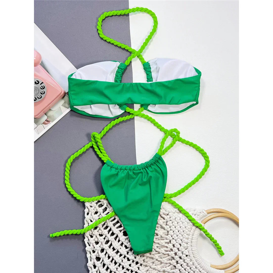 Zweiteiliger Badeanzug mit bandeau-BH ohne Träger