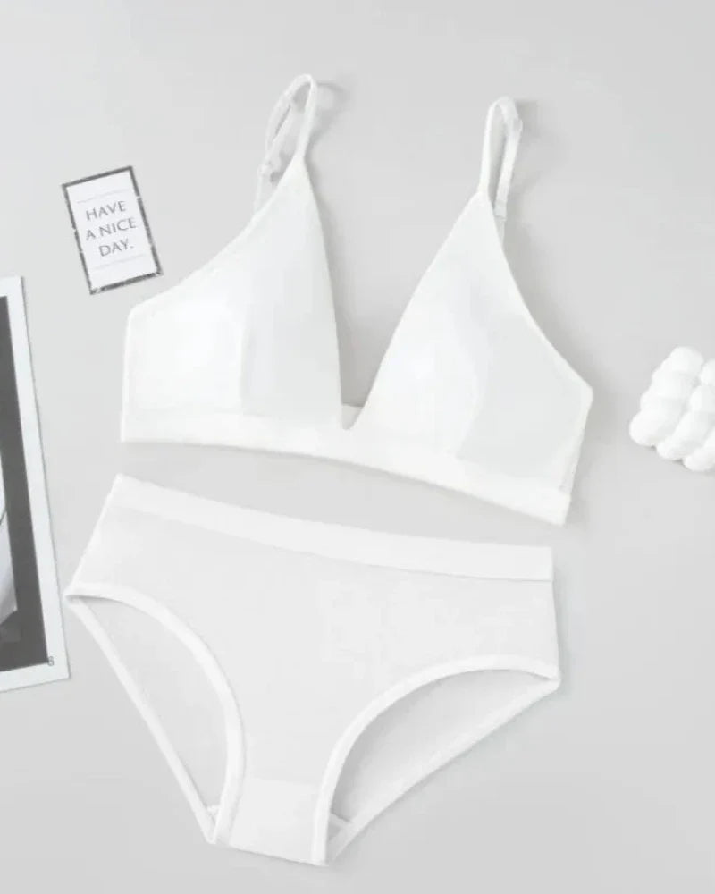 Weicher Wäsche-Set mit Slips