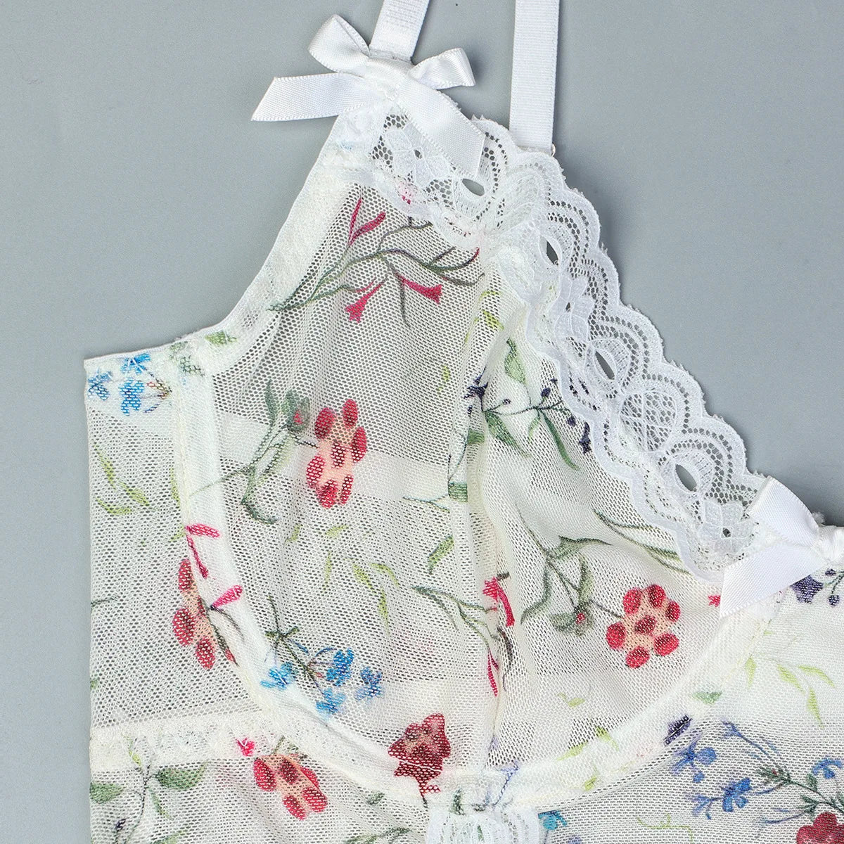 Netzbody mit Blumenmuster