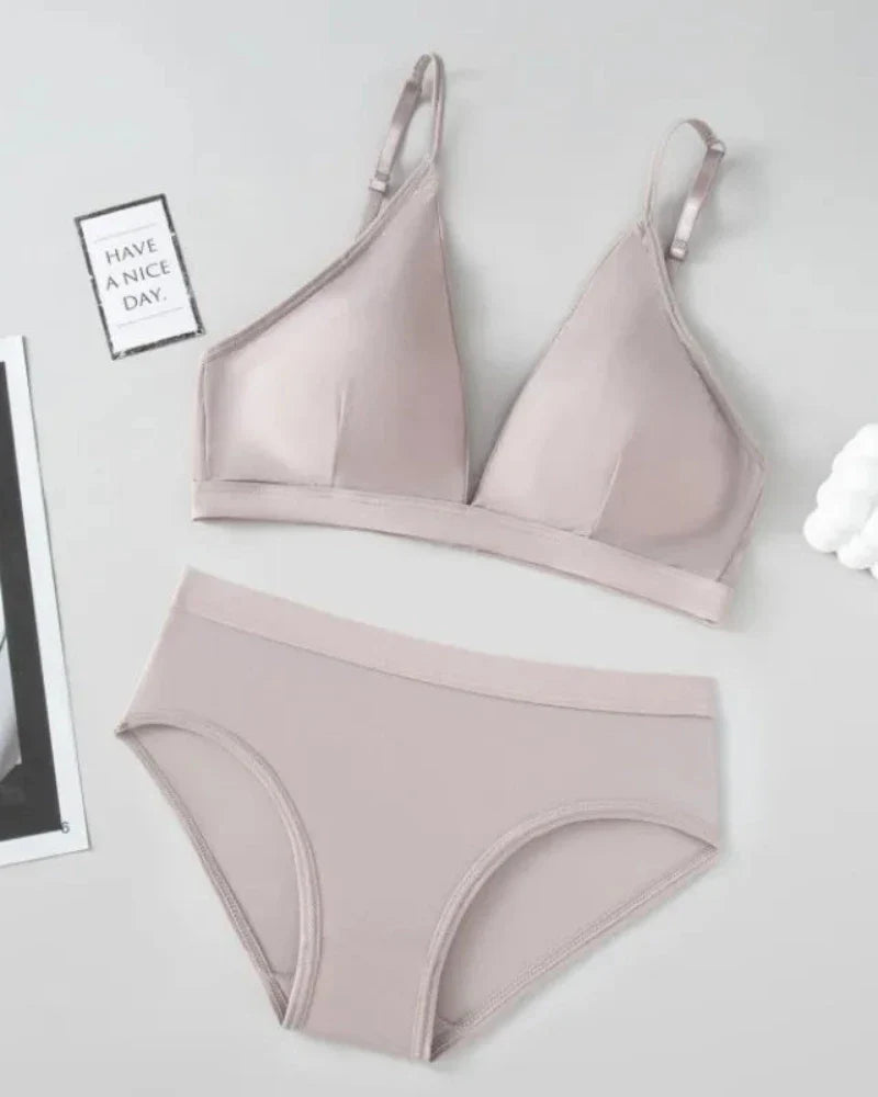 Weicher Wäsche-Set mit Slips