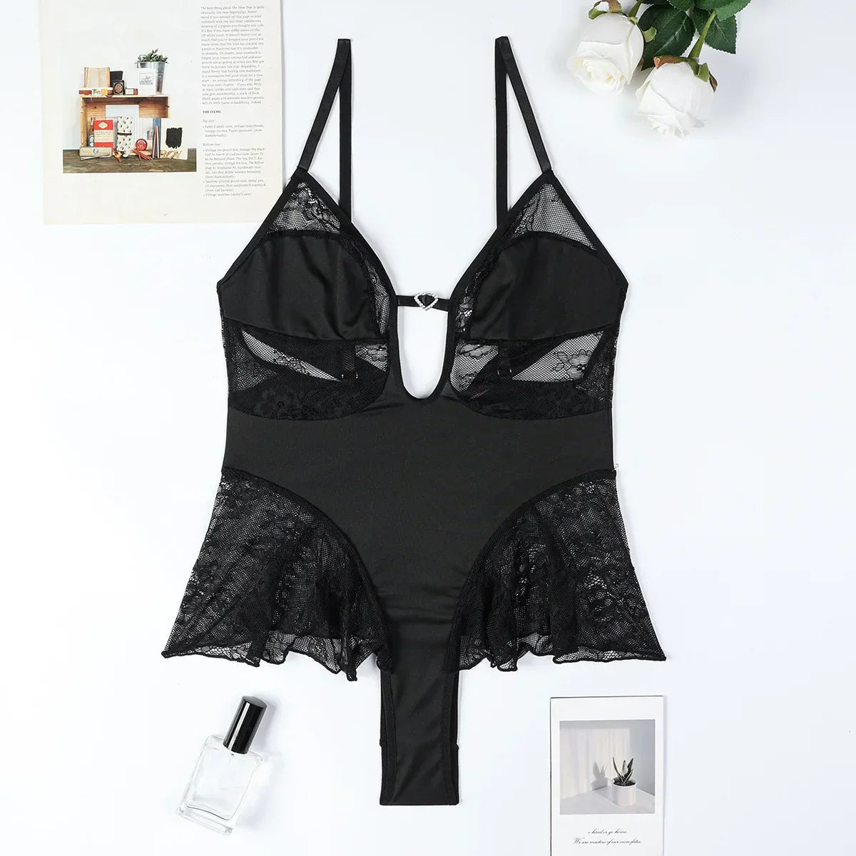 Body mit tiefem V-Ausschnitt und Zirkonia