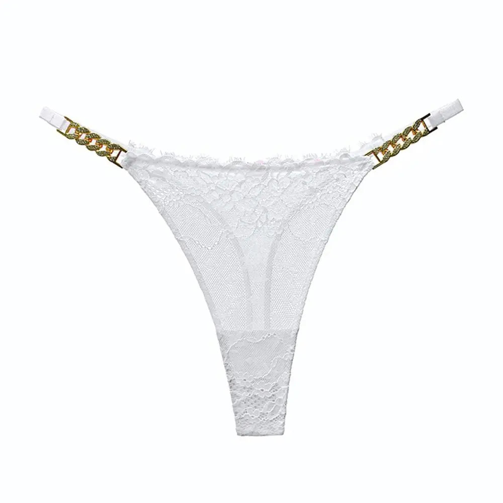 String mit dekorativer Kette