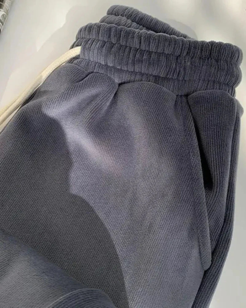 Bequeme lange Cordhosen mit Fütterung