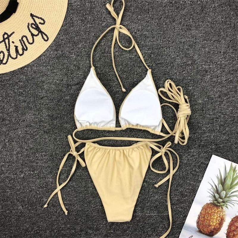 Bikini mit Schnüren im modernen Stil