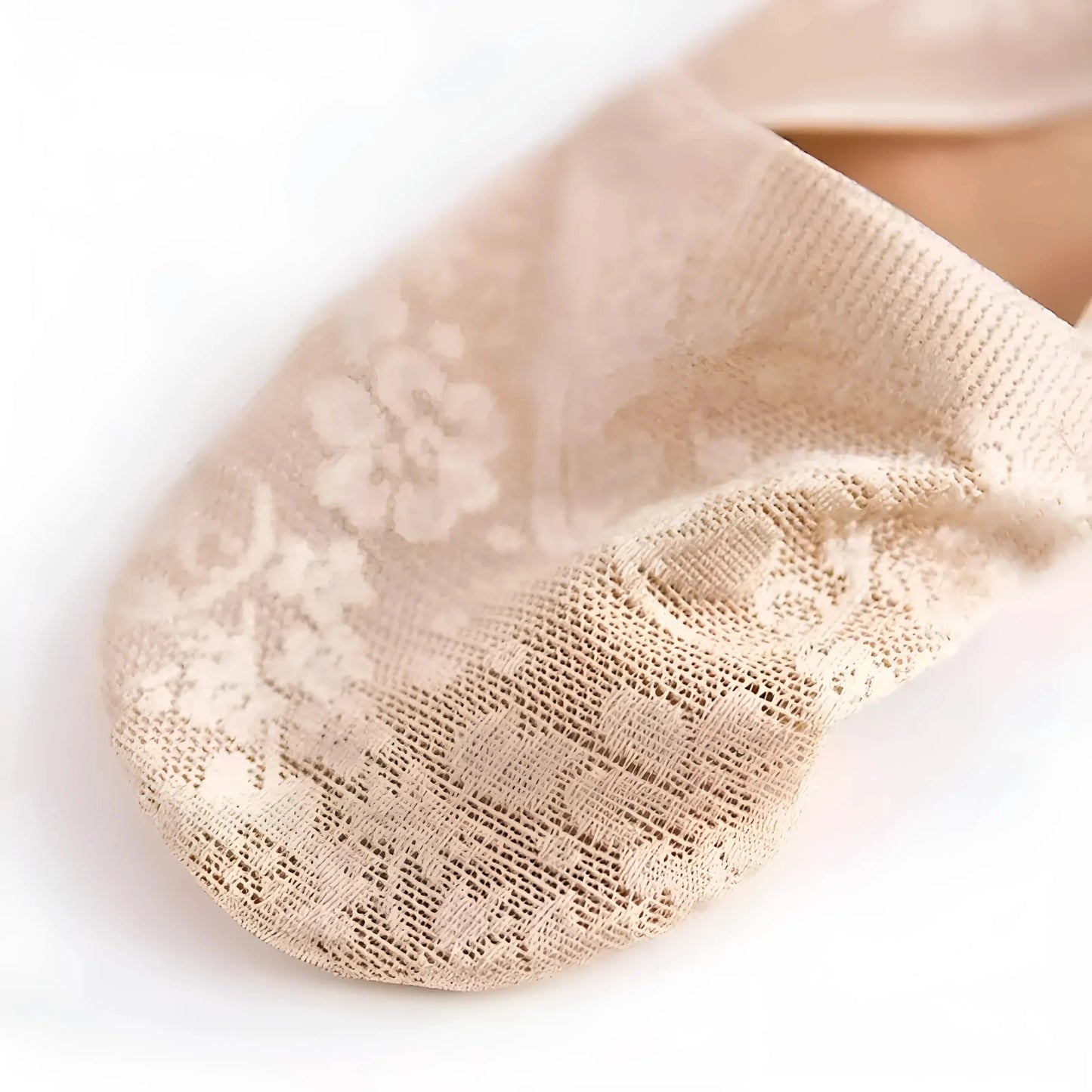 Lace-Trimmed Ankle Socks