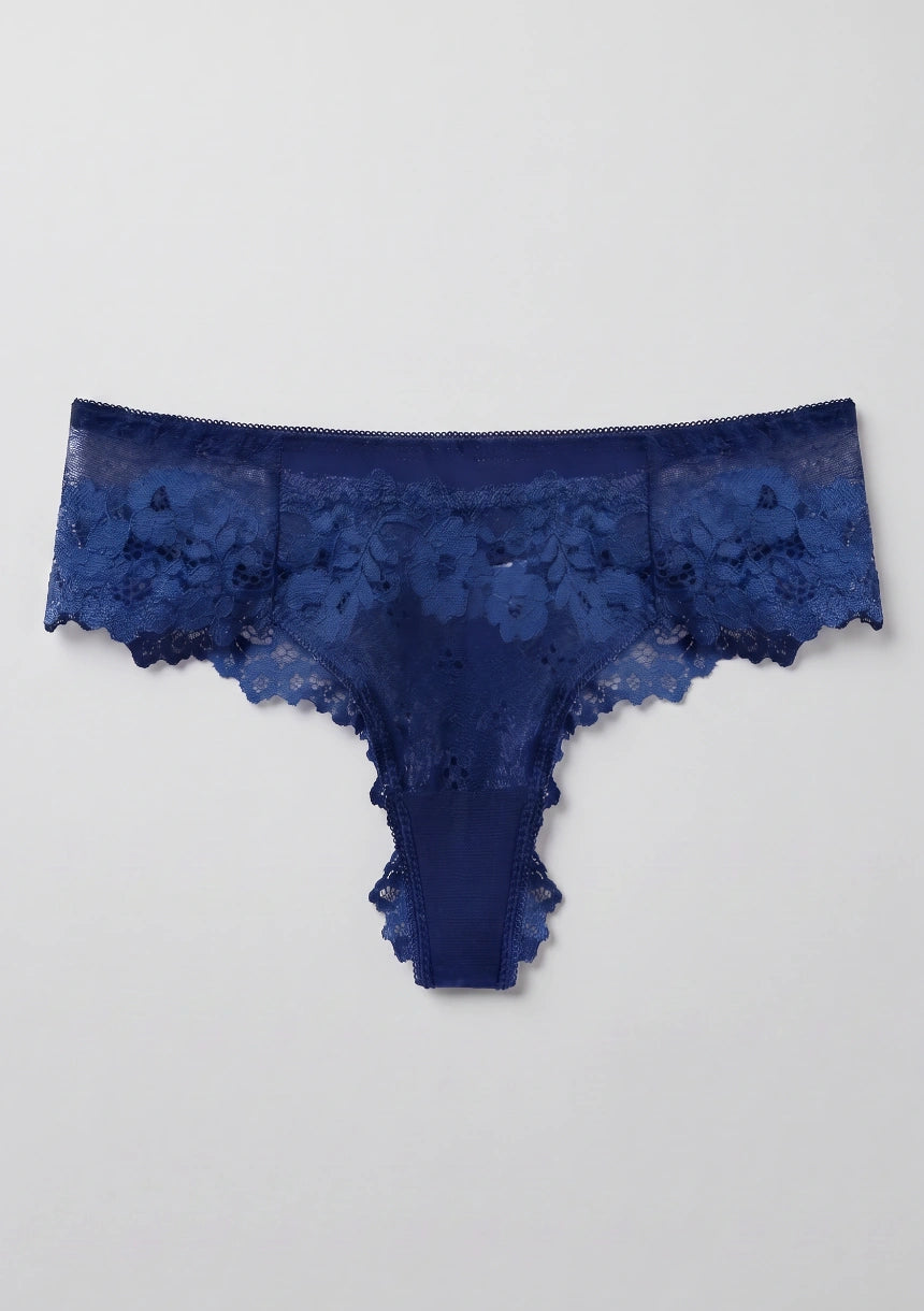 Klassische Spitzenstring-Panties