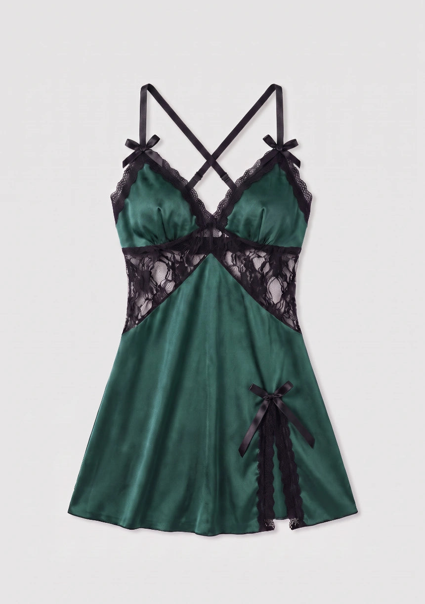 Seiden-Nachtkleid mit Spitzenbesatz