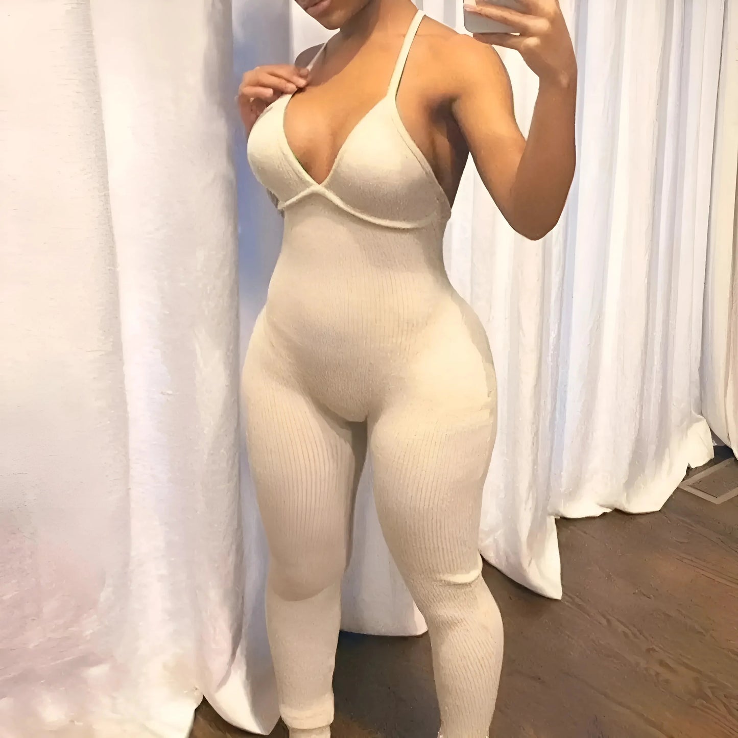 One-Piece Sports Outfit with Neckline