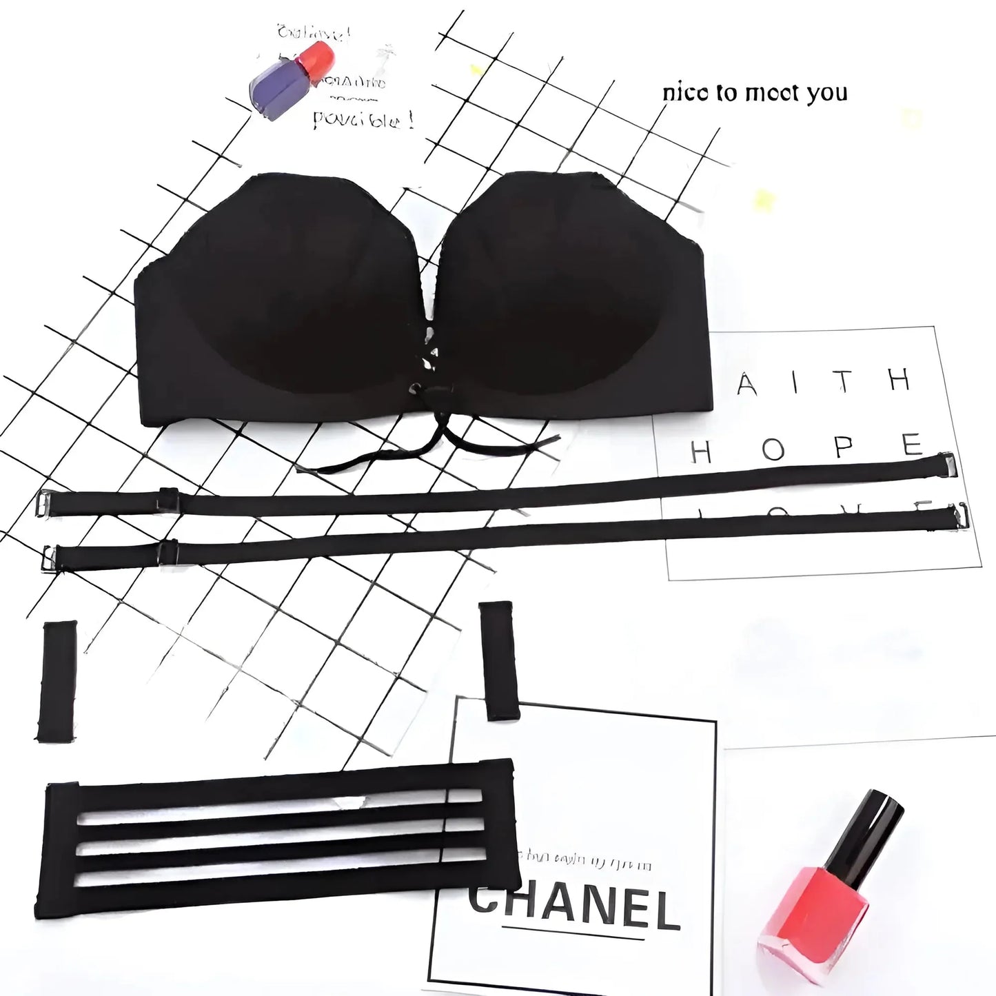 Shell-shaped Push-Up Bra with Adjustable Straps and Removable Shoulder Straps