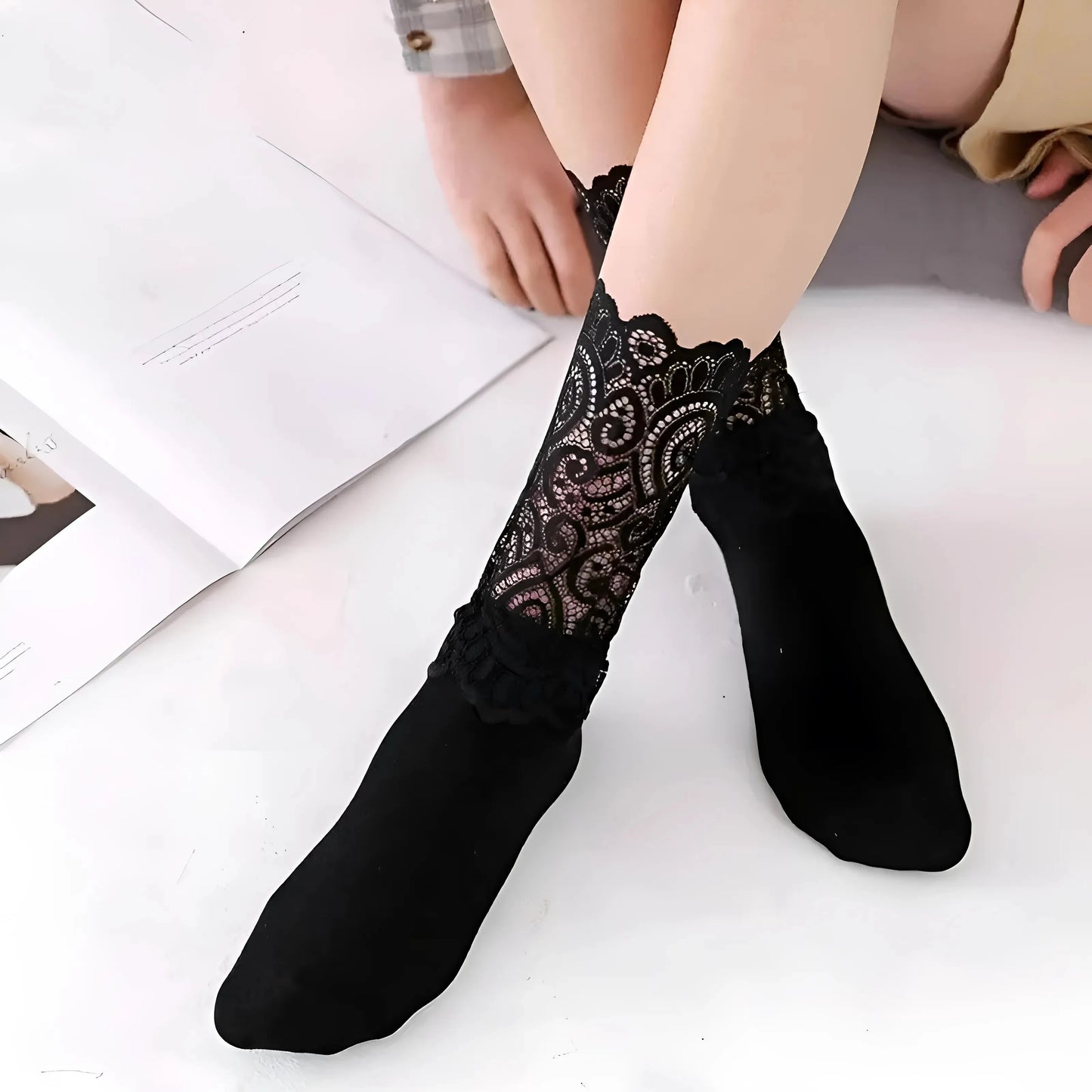 Soft Lace Trim Socks