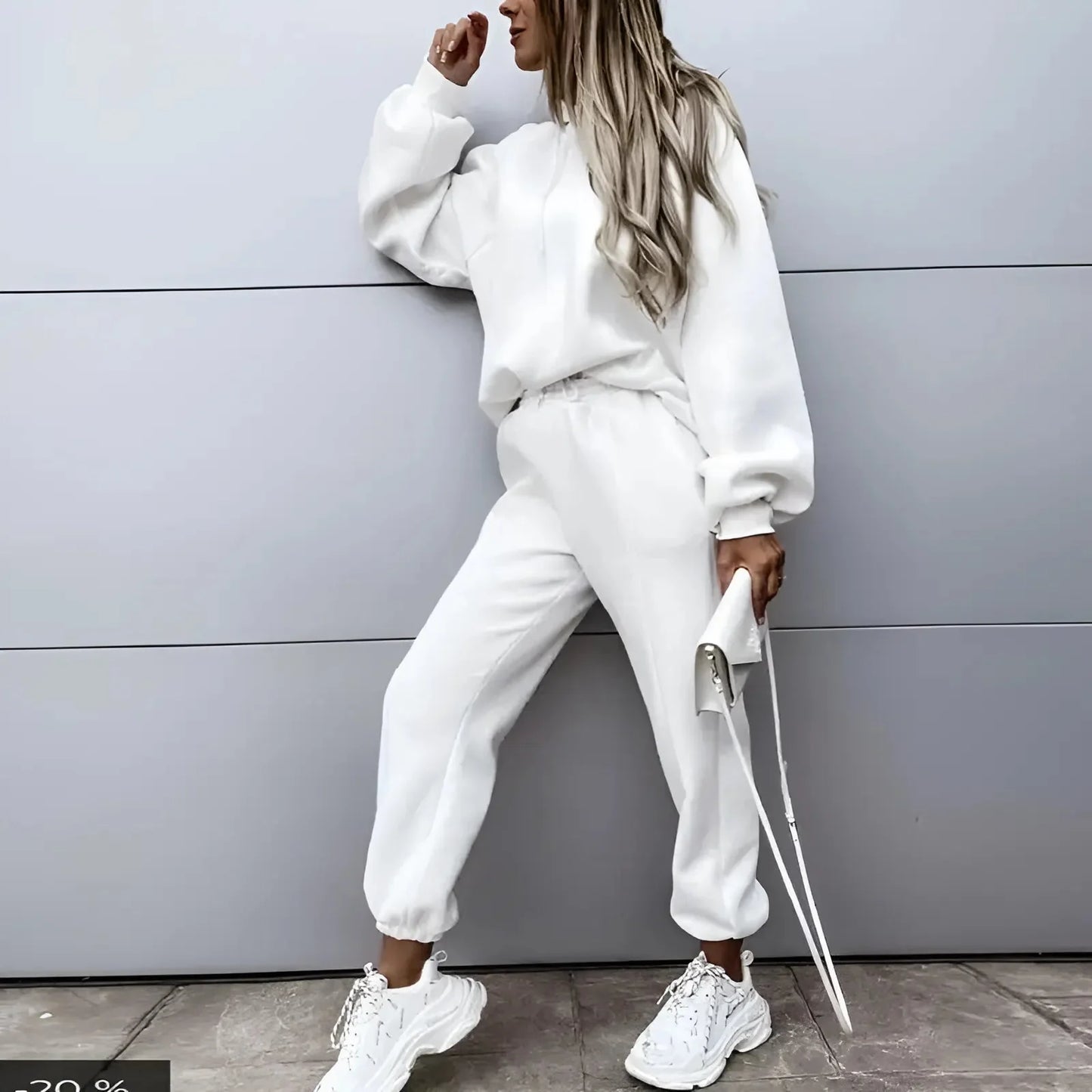 White Comfortable Tracksuit Set