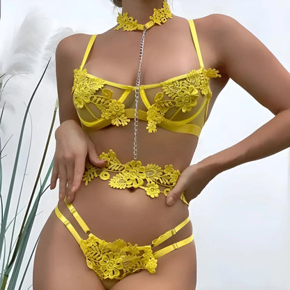 3-Piece Lingerie Set with Floral Lace