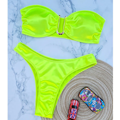 Bikini ohne Träger mit verstellbaren Polstern