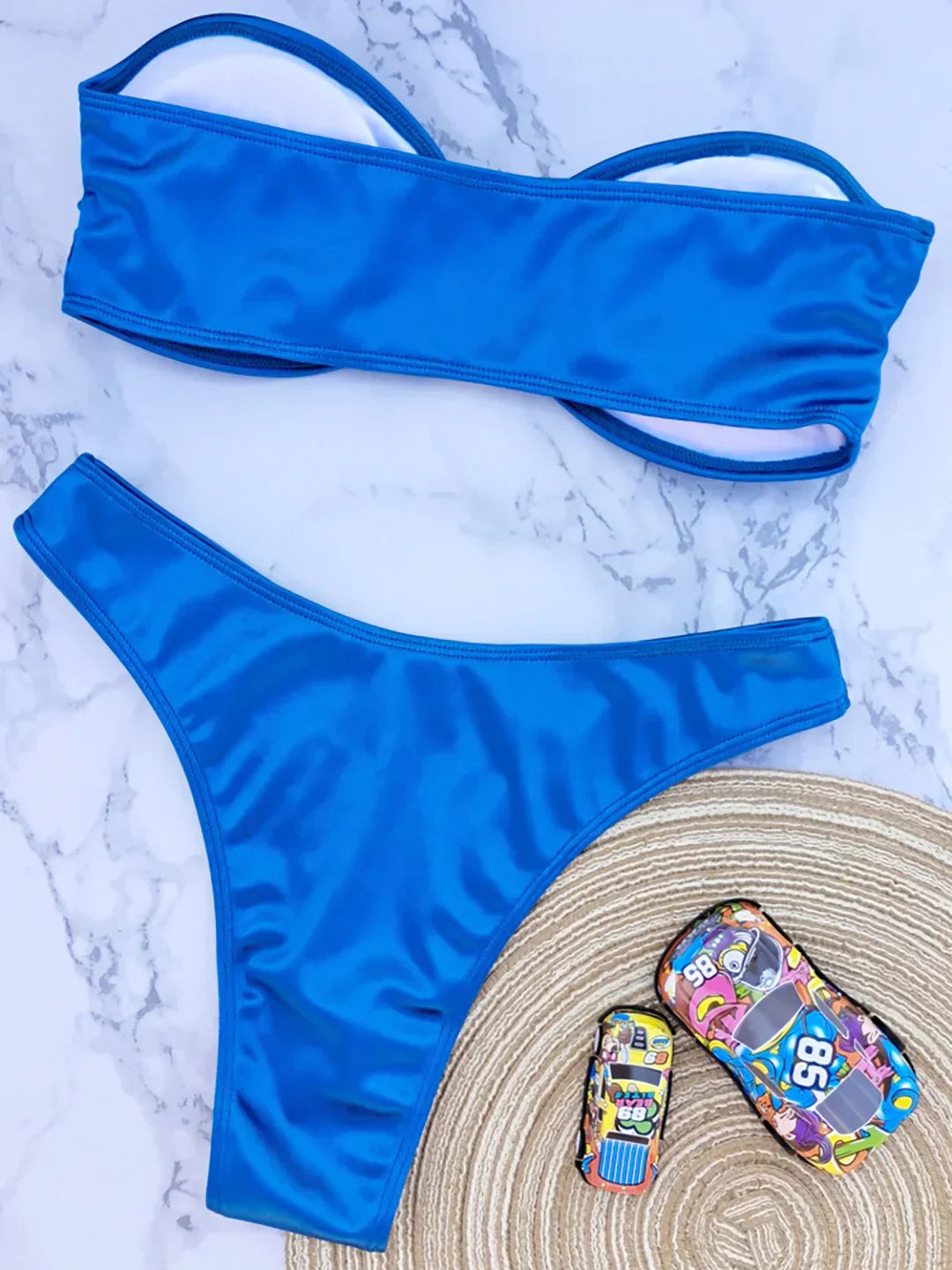 Bikini ohne Träger mit verstellbaren Polstern