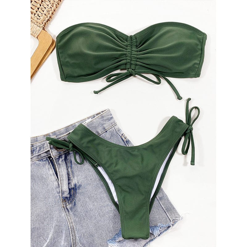 Bikini mit brasilianischem Schnitt und Futter im Brustbereich