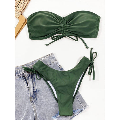 Bikini mit brasilianischem Schnitt und Futter im Brustbereich