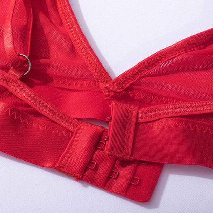 Set aus Unterwäsche mit Choker und Rock