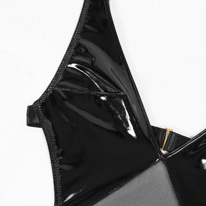 Latex-Körper mit Netzmaterial am Bauch
