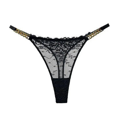String mit dekorativer Kette