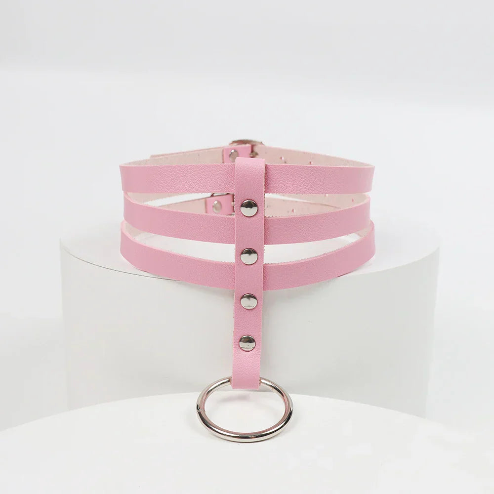Choker-Geschirr mit verstellbaren Riemen