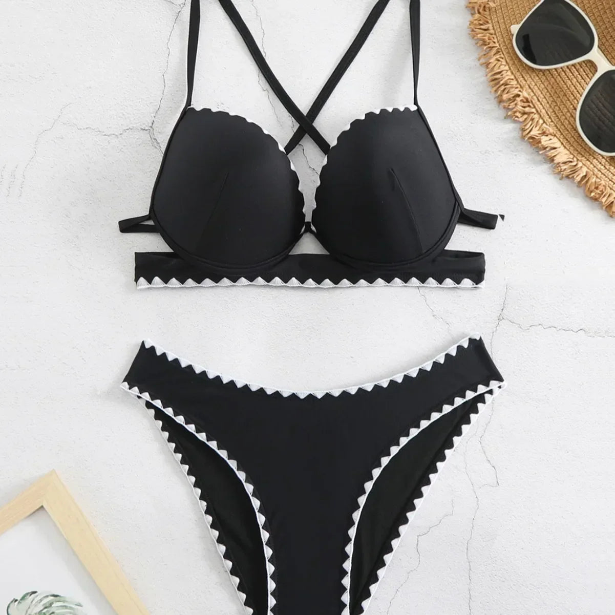 Bikini mit verstellbarem Rückenband