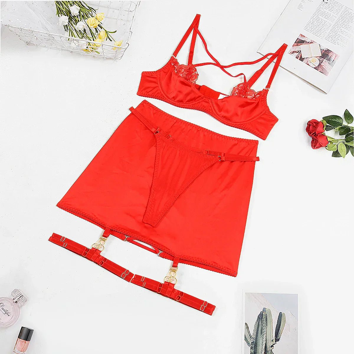 Satin-BH-Set mit Spitzen-Einsätzen