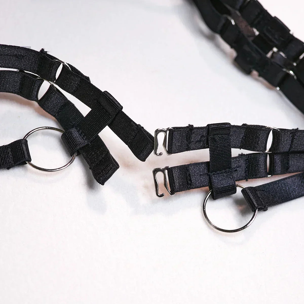 Set aus Leopardenmuster-Unterwäsche mit dekorativem Ring in der Taille