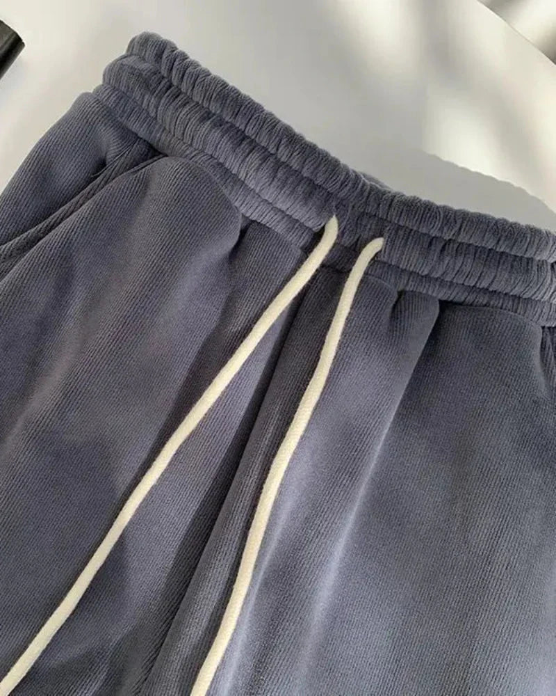 Bequeme lange Cordhosen mit Fütterung