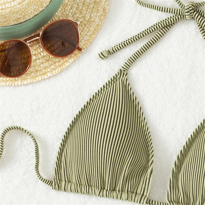 Bikini aus geripptem Material mit Rock