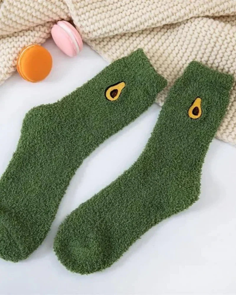 Lange flauschige Socken mit Stickerei