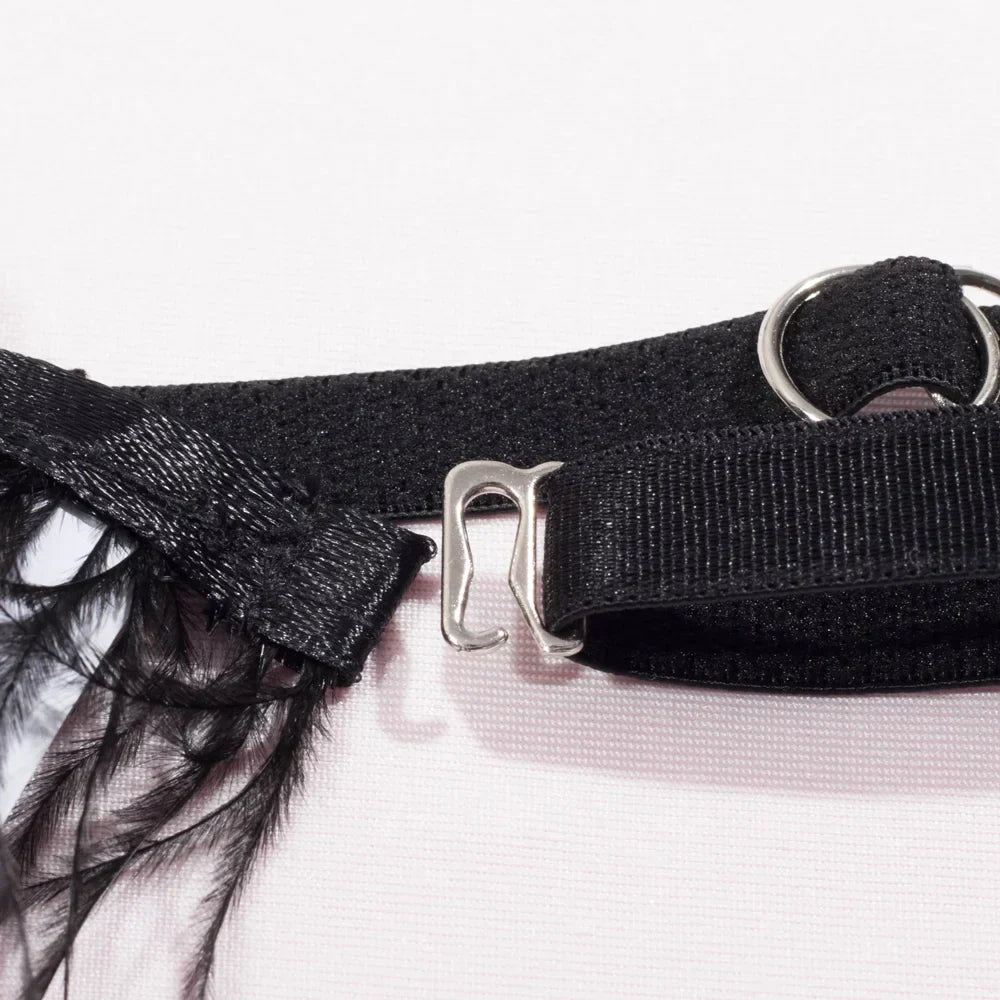 Komplettset Unterwäsche mit floralem Stickerei