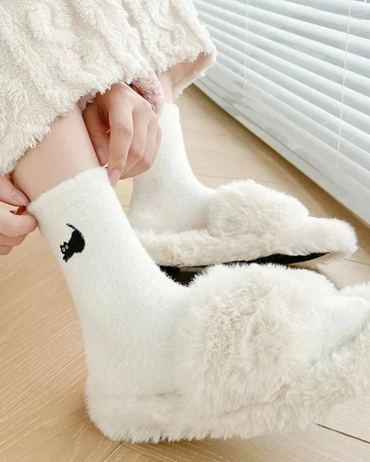 Warme flauschige Socken mit Kätzchen