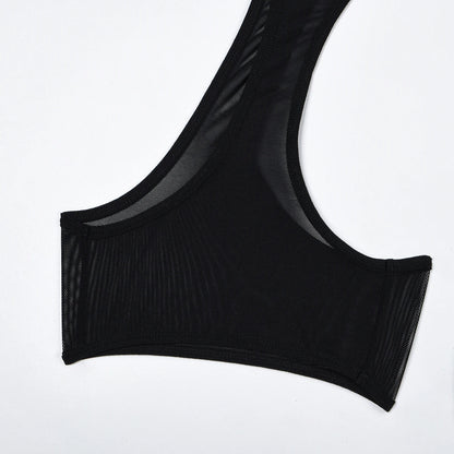 Set aus Unterwäsche mit Choker und Ausschnitten