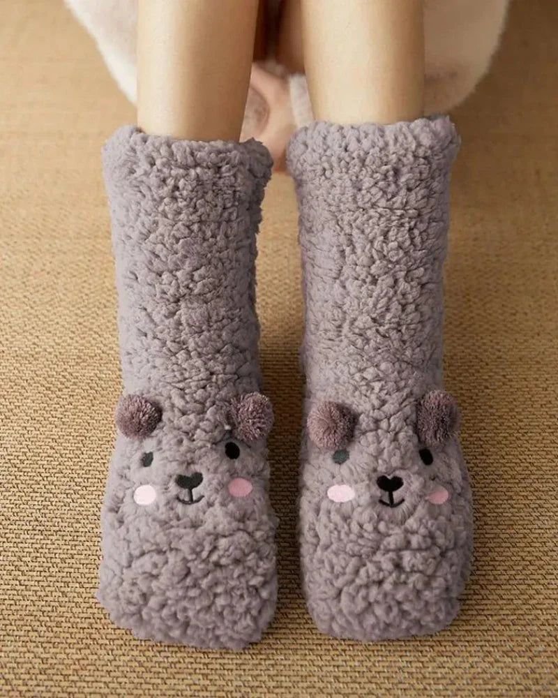 Flauschige Bärensocken